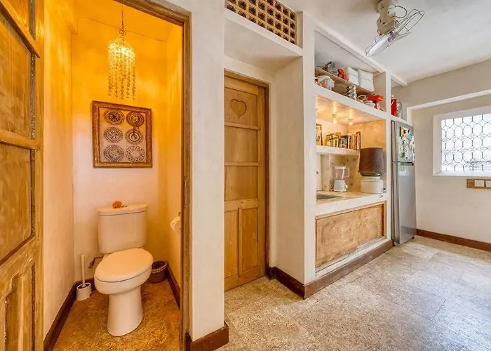 New Listing 1 Bd Vintage Charm In Berawa Villa