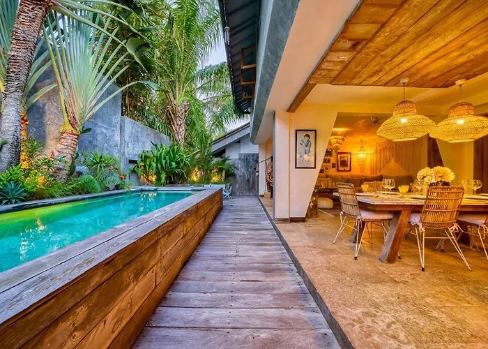 New Listing 1 Bd Vintage Charm In Berawa Villa *